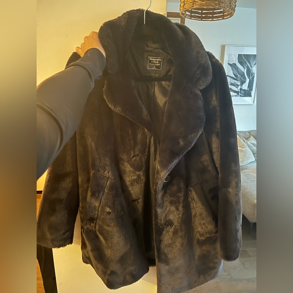 Abercrombie & Fitch Faux Fur Coat!